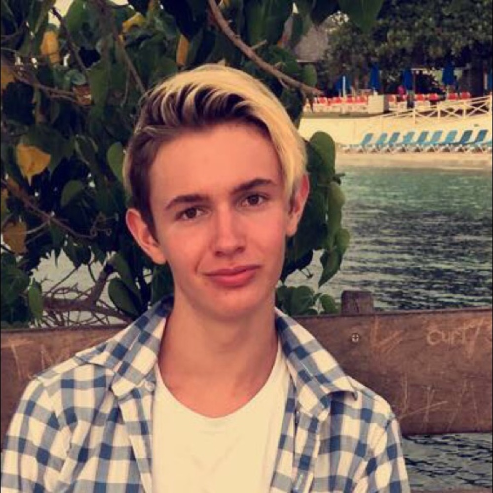 Meet your Posher, Collin